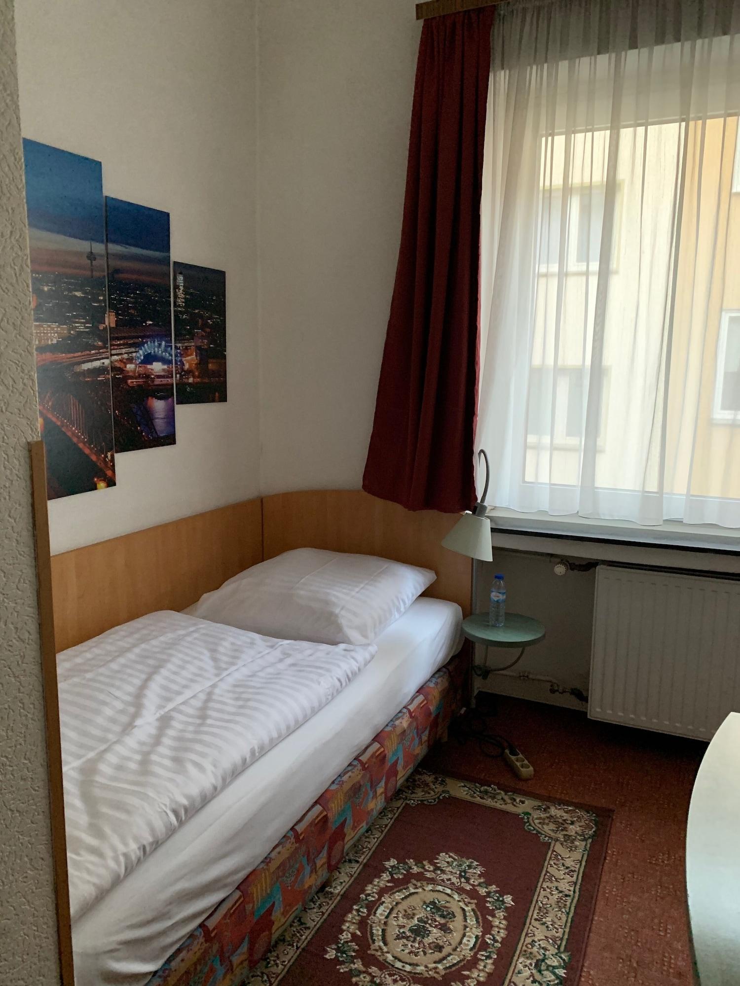 Hotel Berg Köln Dış mekan fotoğraf